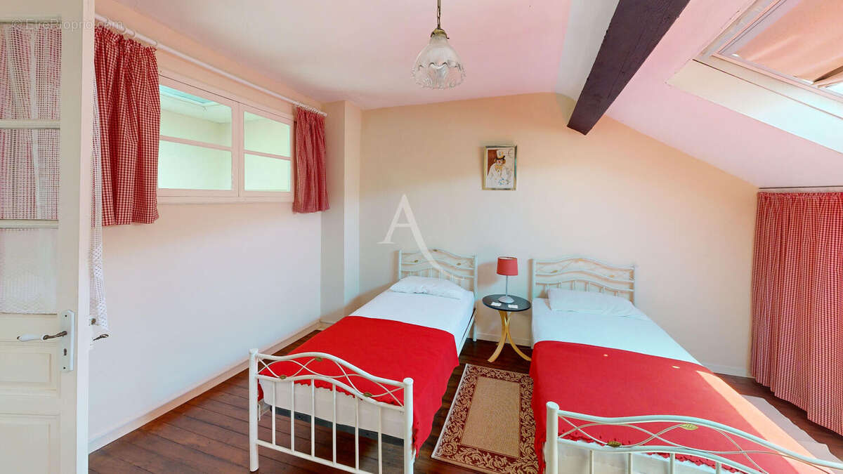 Maison à CUXAC-CABARDES