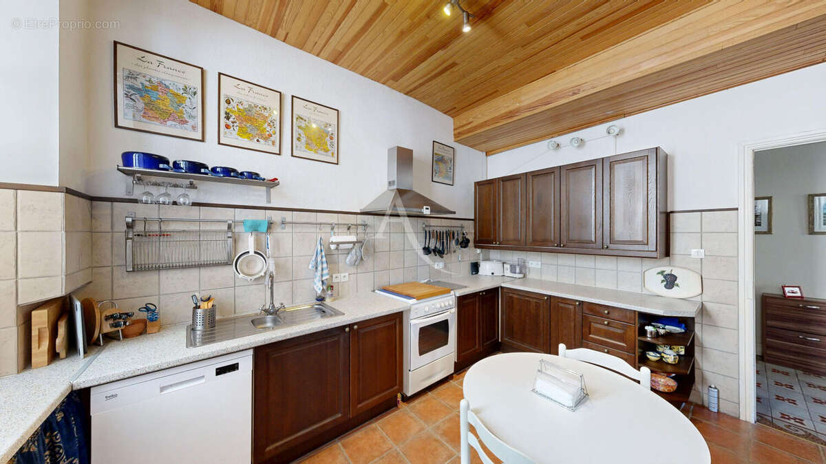 Maison à CUXAC-CABARDES