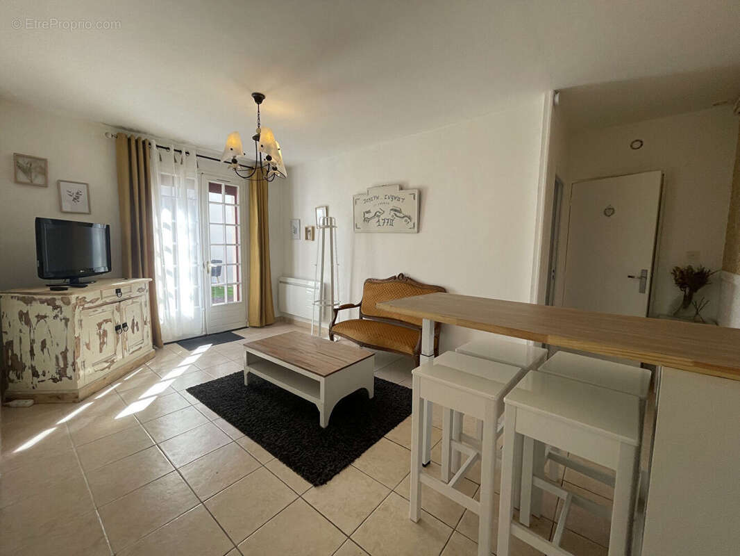 Appartement à LAMAIDS