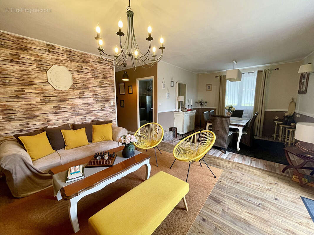 Appartement à LAMAIDS