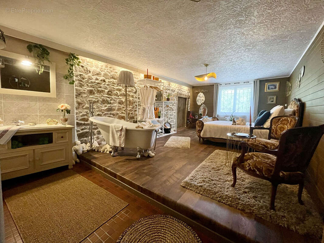 Appartement à LAMAIDS