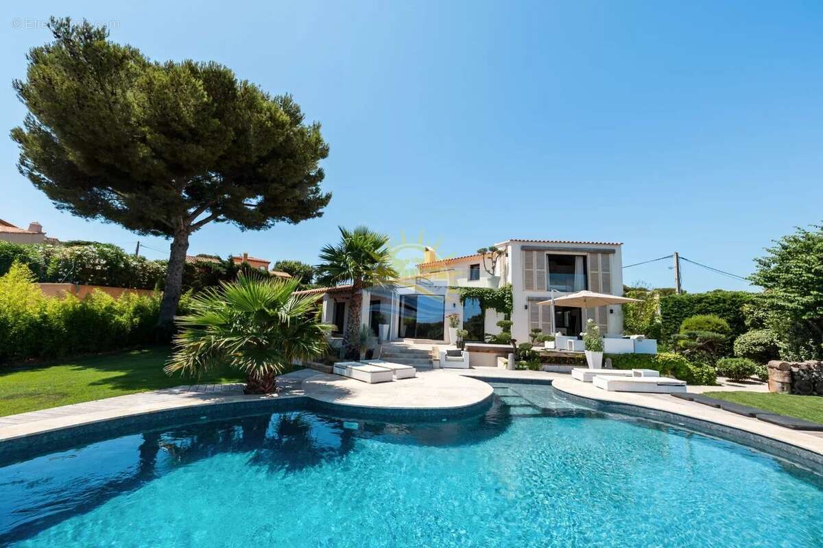 Maison à CARRY-LE-ROUET