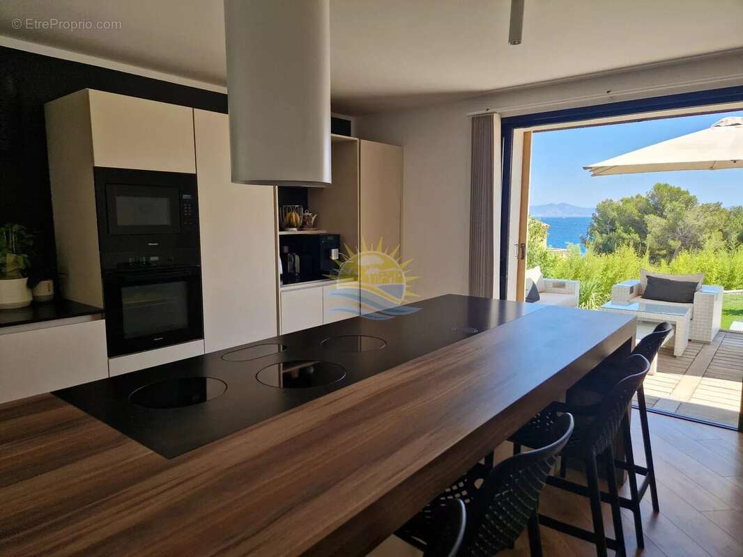 Maison à CARRY-LE-ROUET