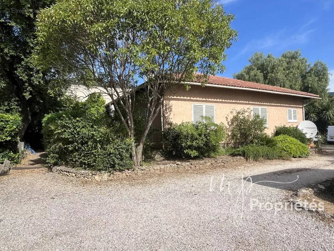 Maison à CAVALAIRE-SUR-MER