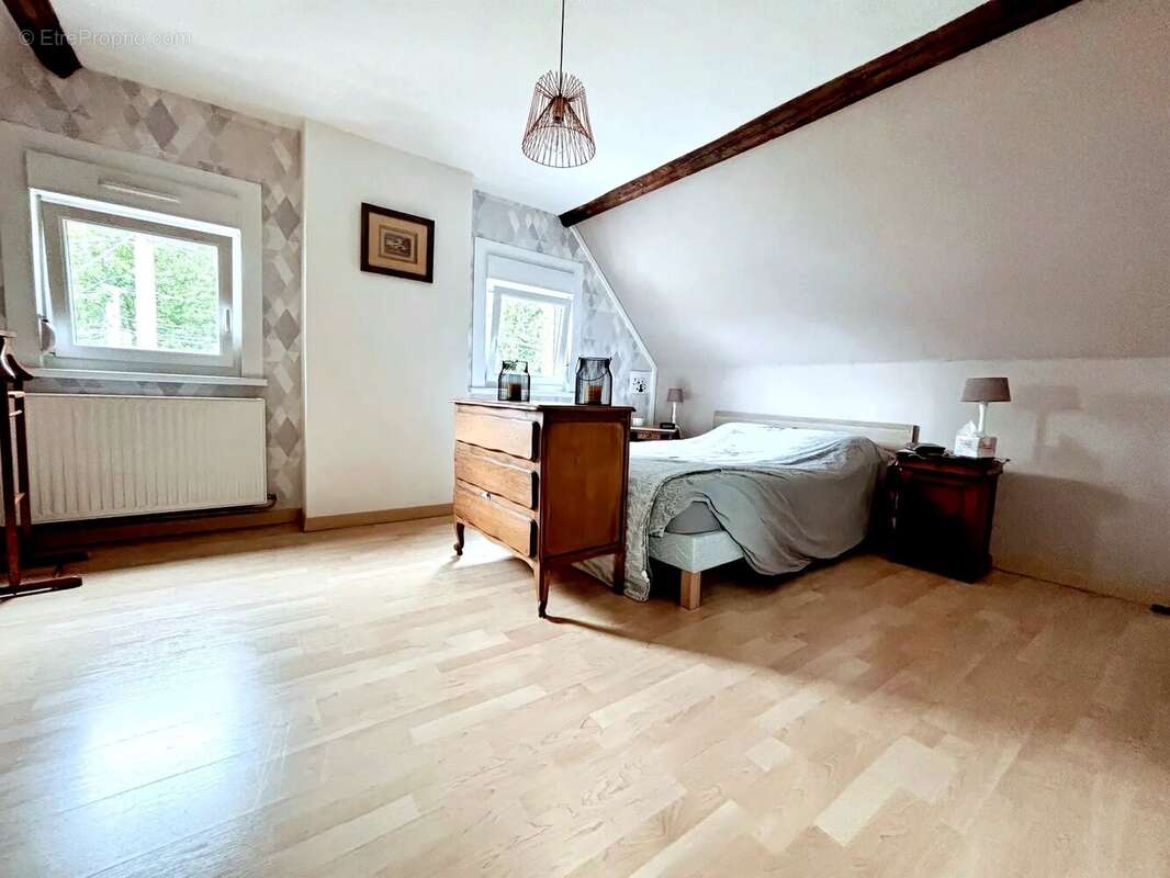 Maison à CREVECOEUR-SUR-L&#039;ESCAUT