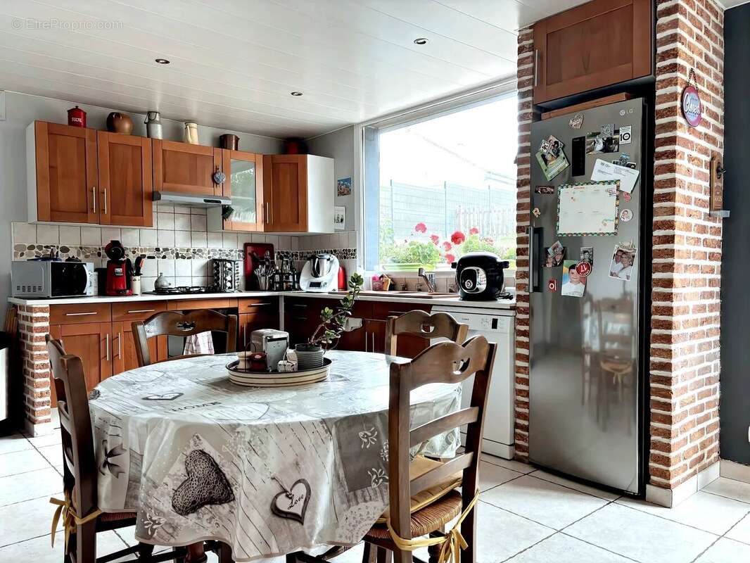 Maison à CREVECOEUR-SUR-L&#039;ESCAUT