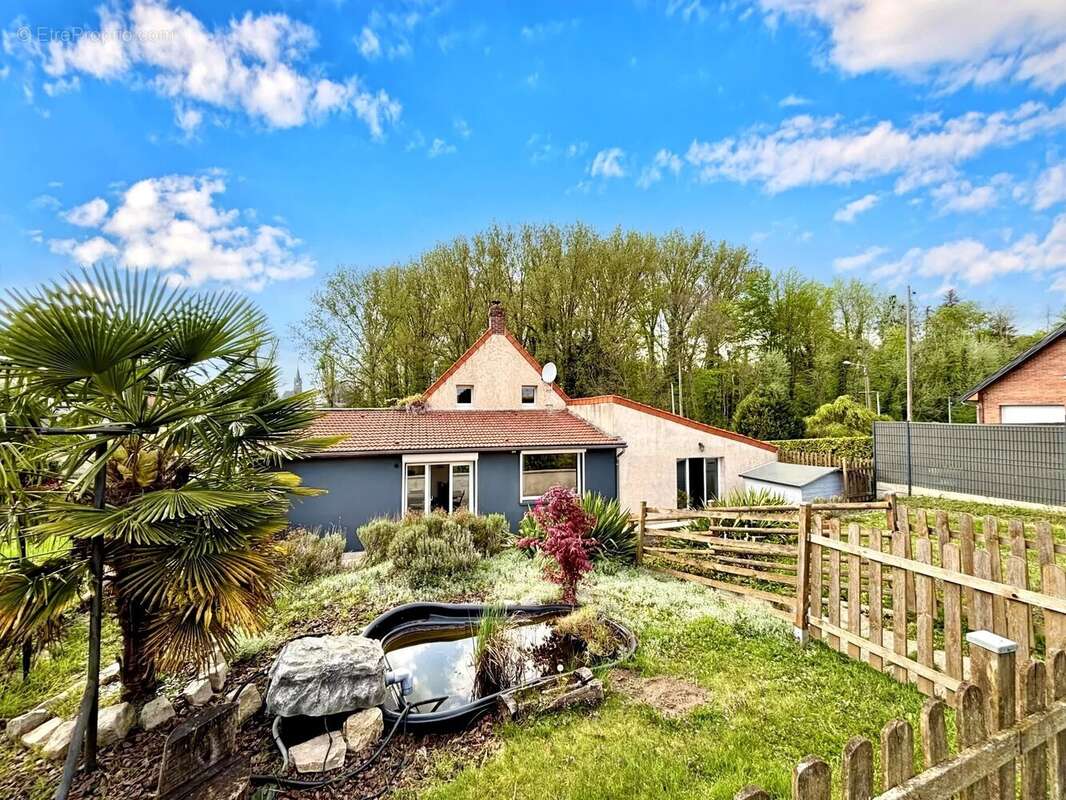 Maison à CREVECOEUR-SUR-L&#039;ESCAUT