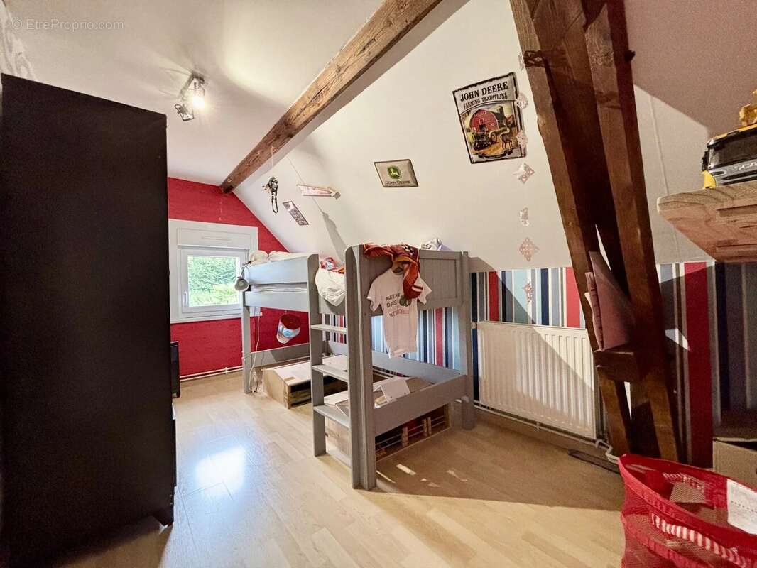 Maison à CREVECOEUR-SUR-L&#039;ESCAUT