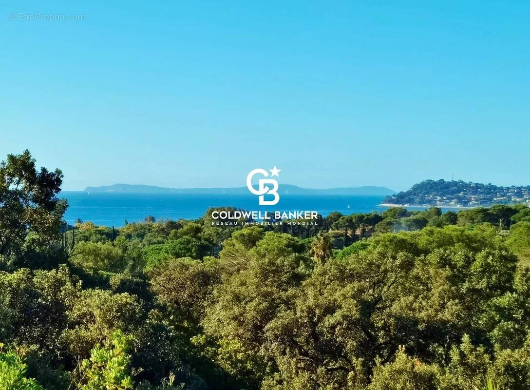 Terrain à LA CROIX-VALMER