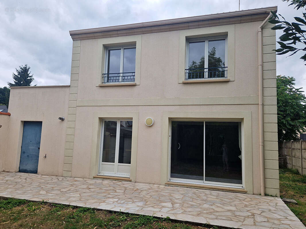 Maison à LIVRY-GARGAN