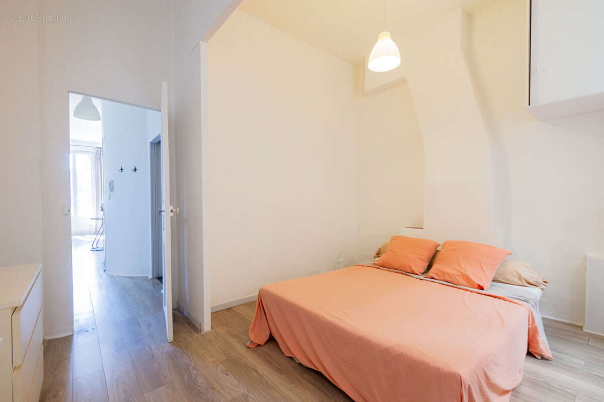Appartement à MARSEILLE-2E