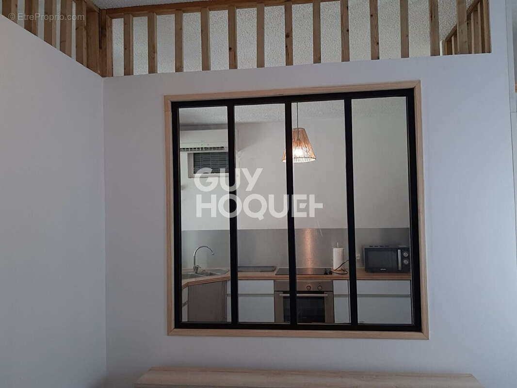 Appartement à REMIRE-MONTJOLY