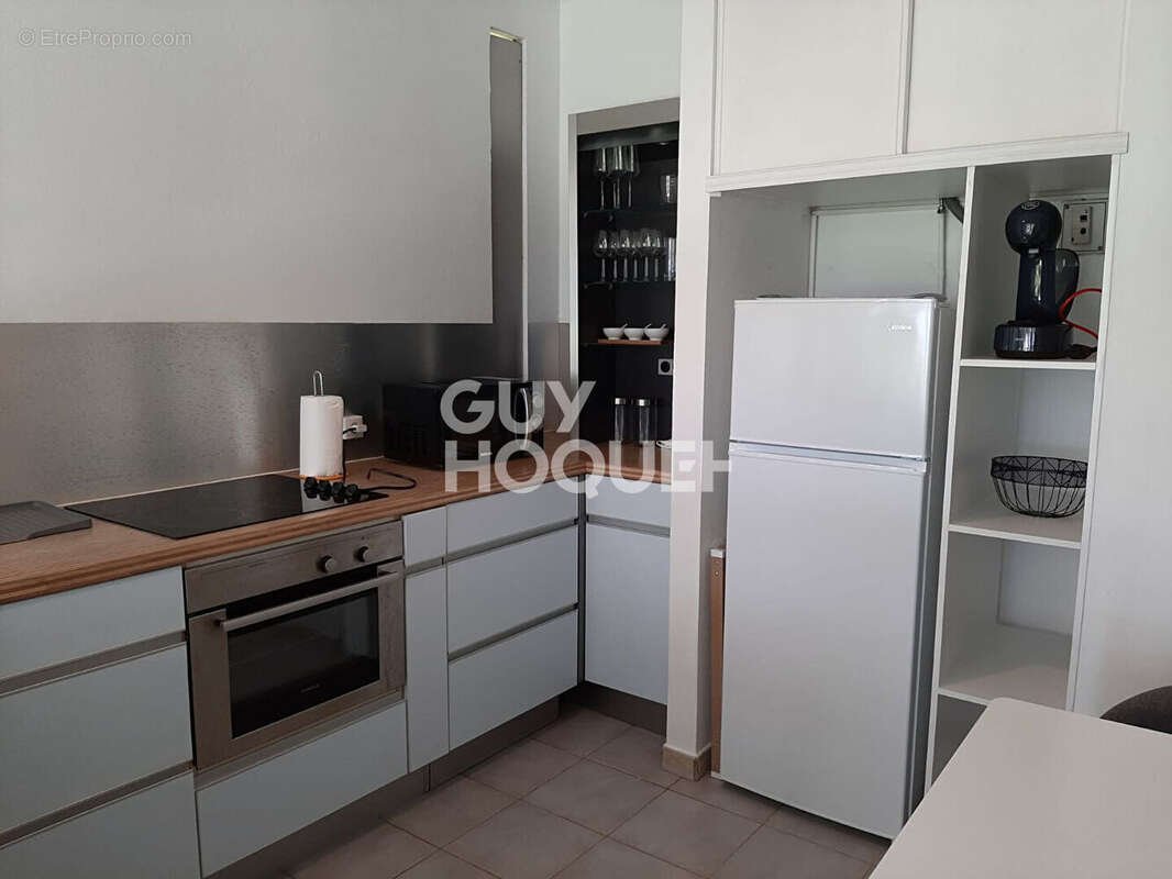 Appartement à REMIRE-MONTJOLY