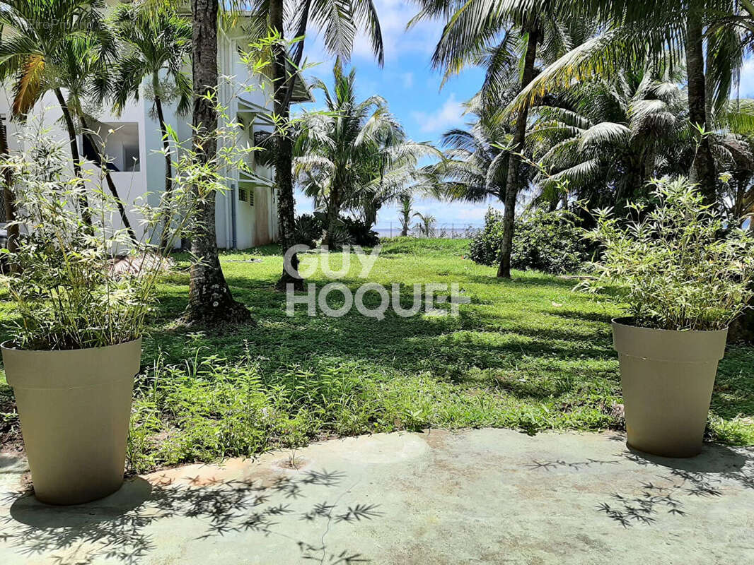 Appartement à REMIRE-MONTJOLY