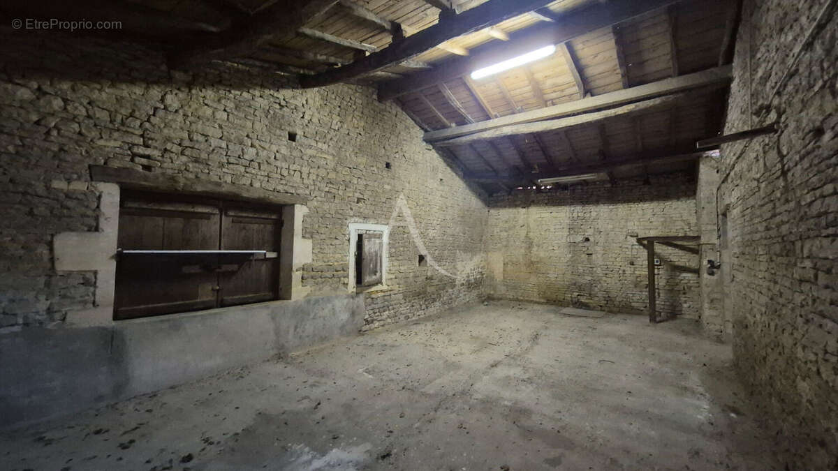 Maison à ASNIERES-LA-GIRAUD