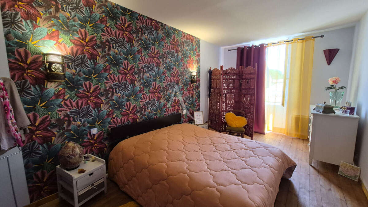 Maison à ASNIERES-LA-GIRAUD