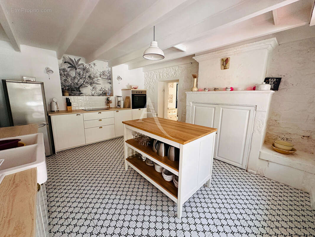 Maison à SAINT-PORCHAIRE