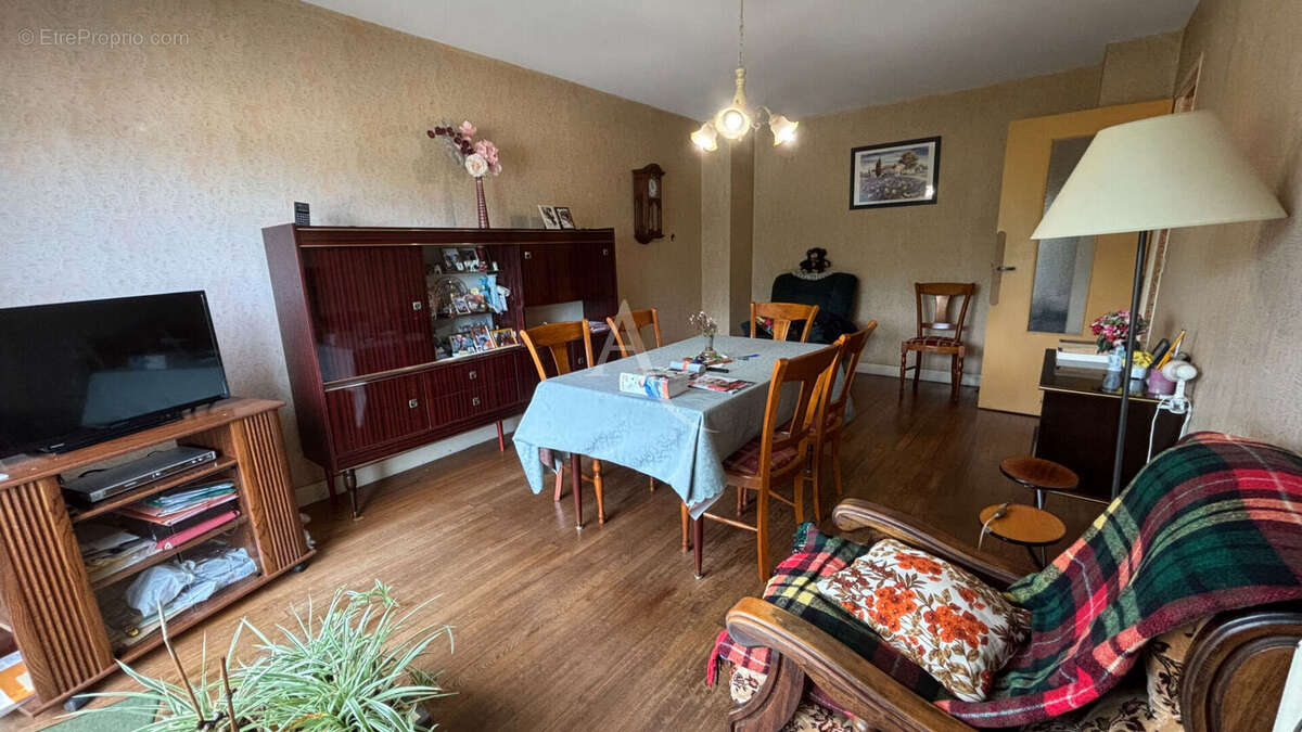 Appartement à SAINTES