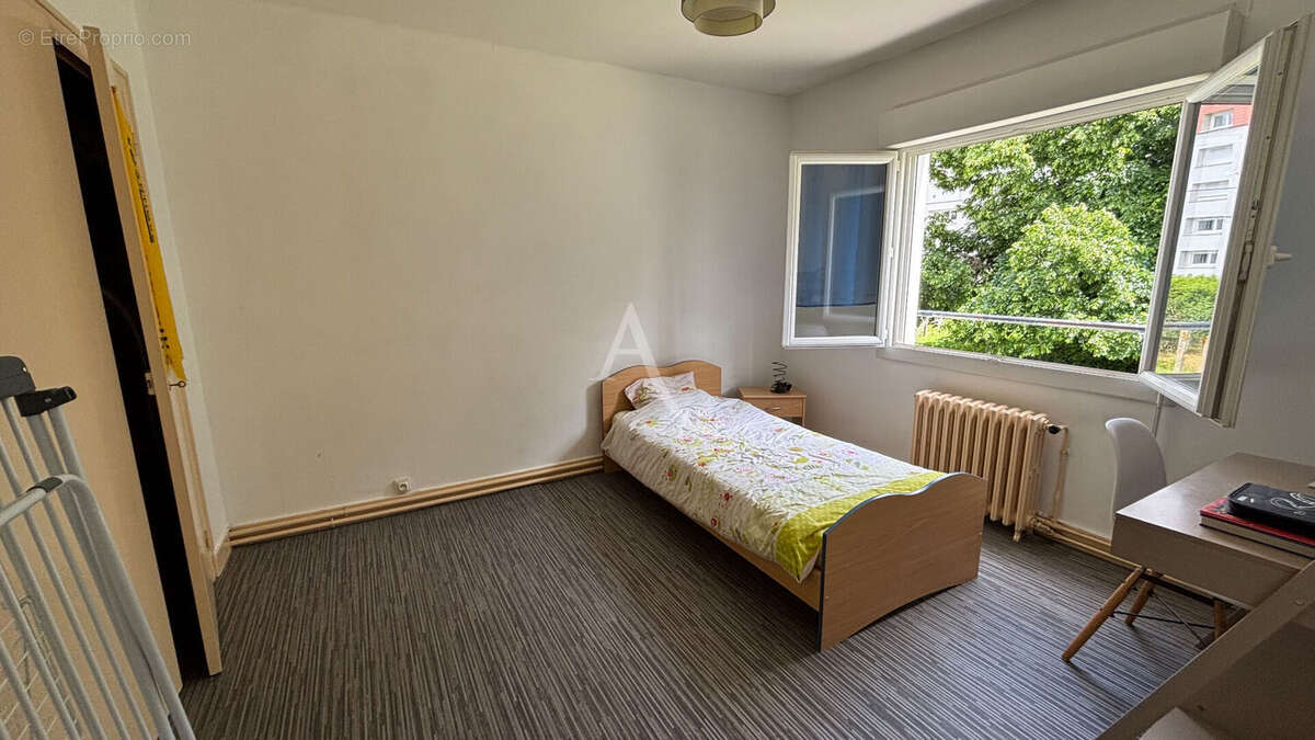 Appartement à SAINTES