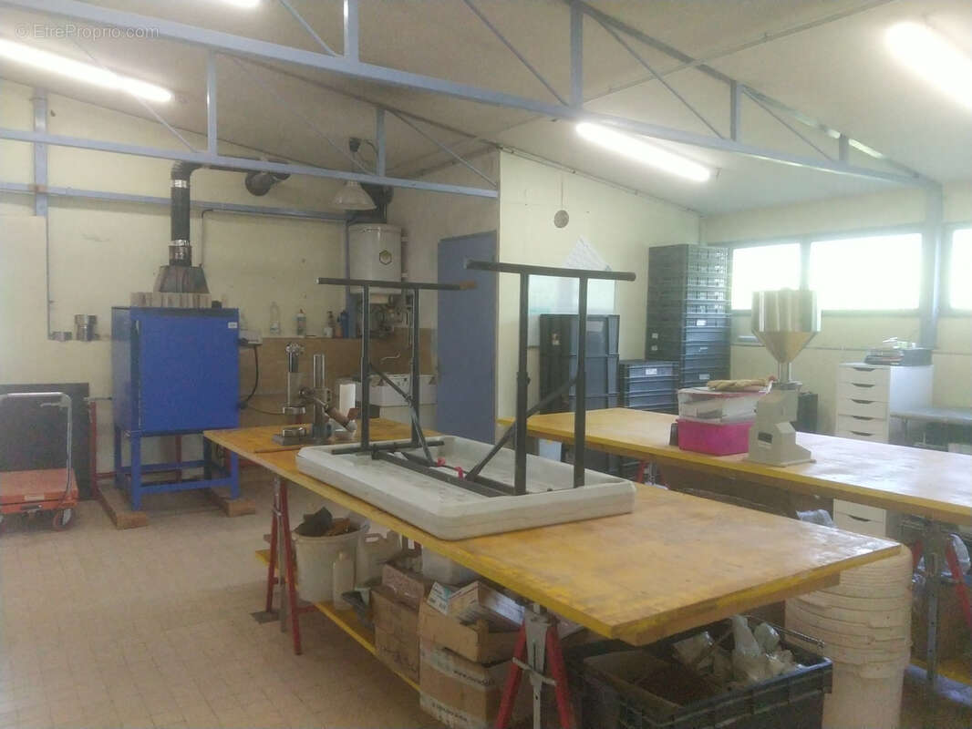 Commerce à SAINTE-JALLE