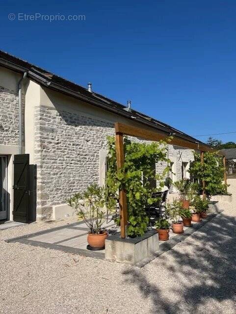 Maison à MARCHESEUIL