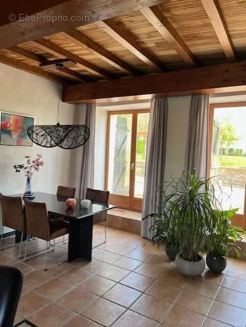 Maison à MARCHESEUIL