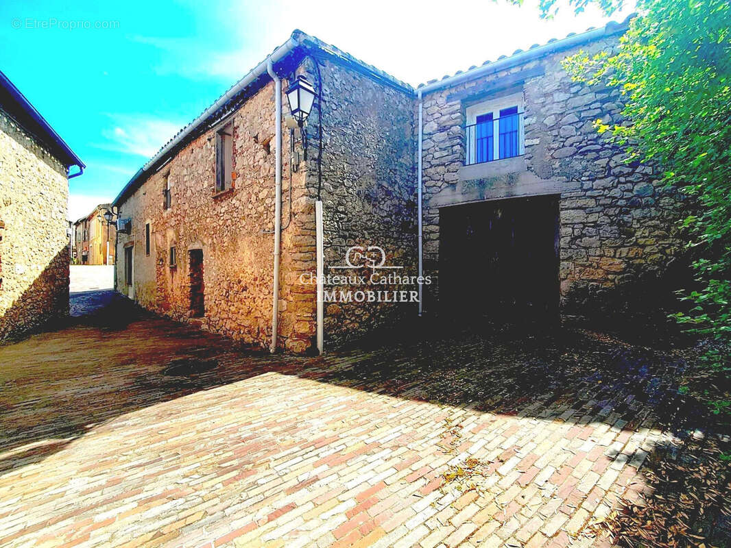 Maison à DUILHAC-SOUS-PEYREPERTUSE