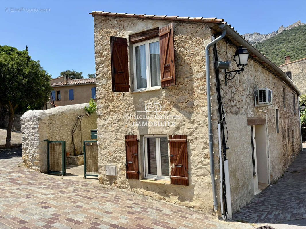 Maison à DUILHAC-SOUS-PEYREPERTUSE