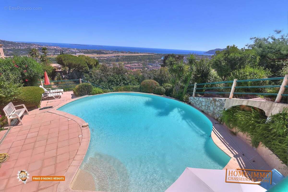 Maison à MANDELIEU-LA-NAPOULE