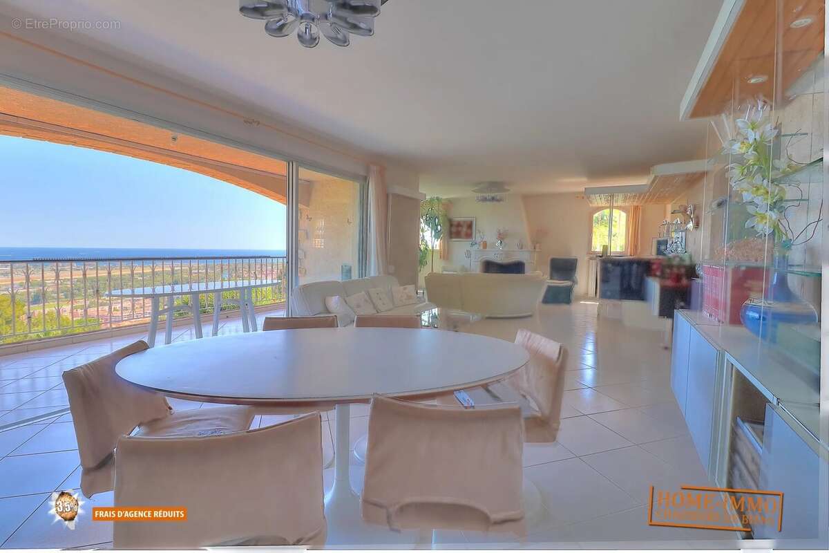 Maison à MANDELIEU-LA-NAPOULE