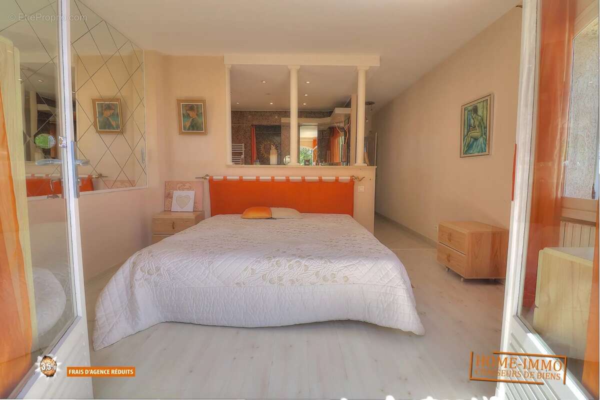 Maison à MANDELIEU-LA-NAPOULE