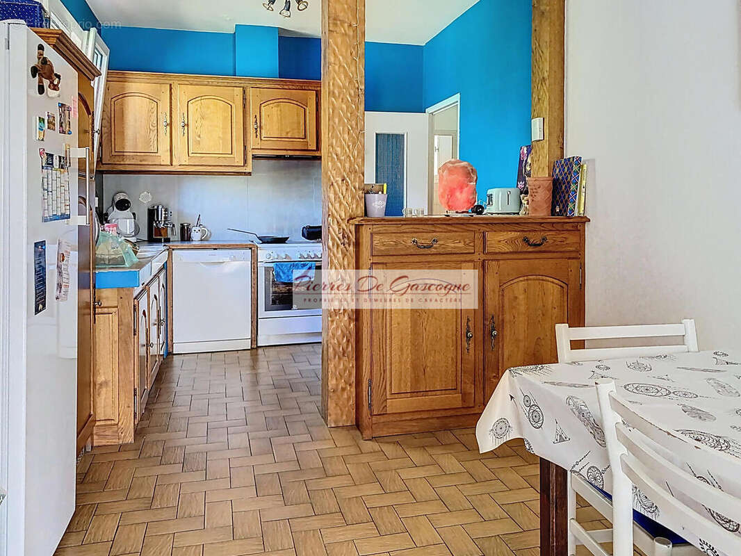 Maison à CASTERA-VERDUZAN