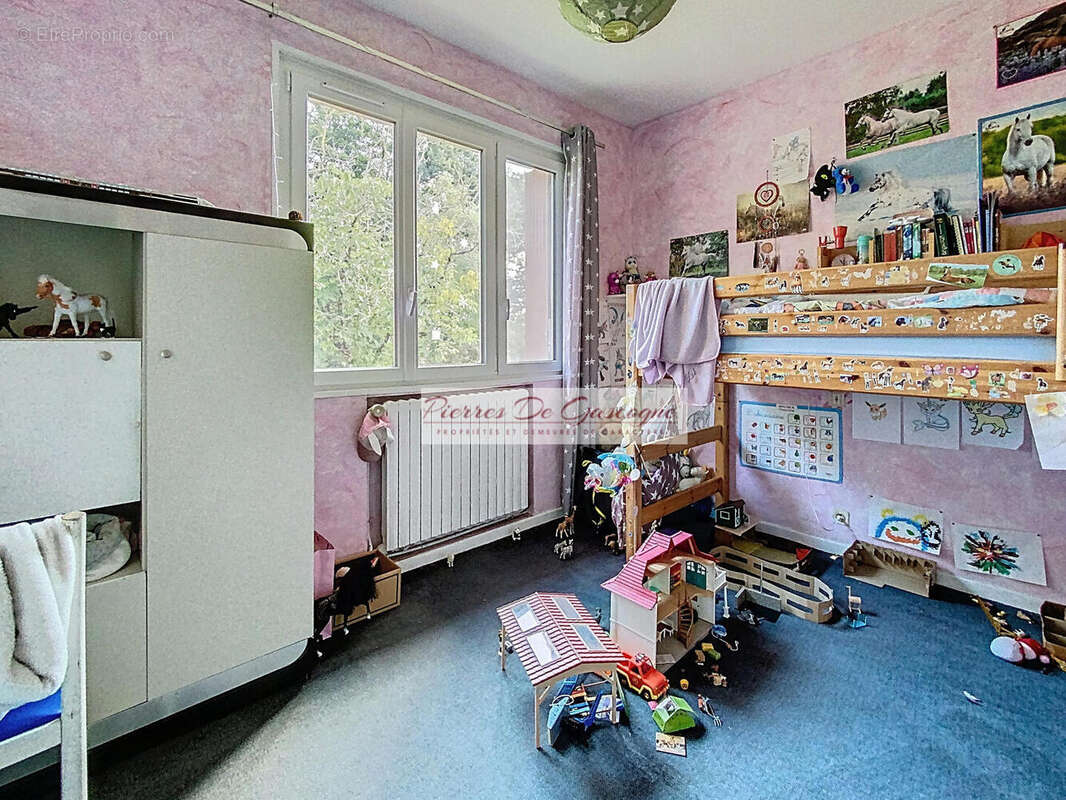 Maison à CASTERA-VERDUZAN