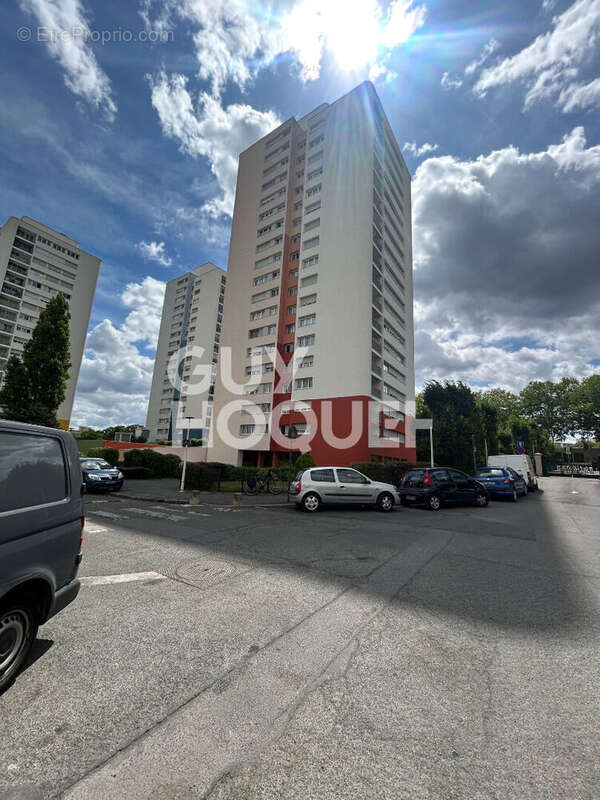 Appartement à ROSNY-SOUS-BOIS