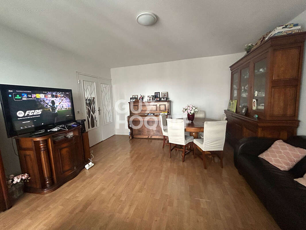 Appartement à ROSNY-SOUS-BOIS