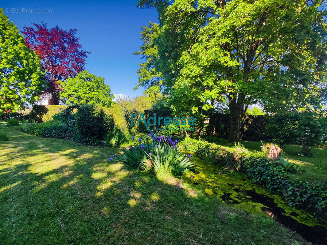 Maison à SAINT-PIERRE-MONTLIMART