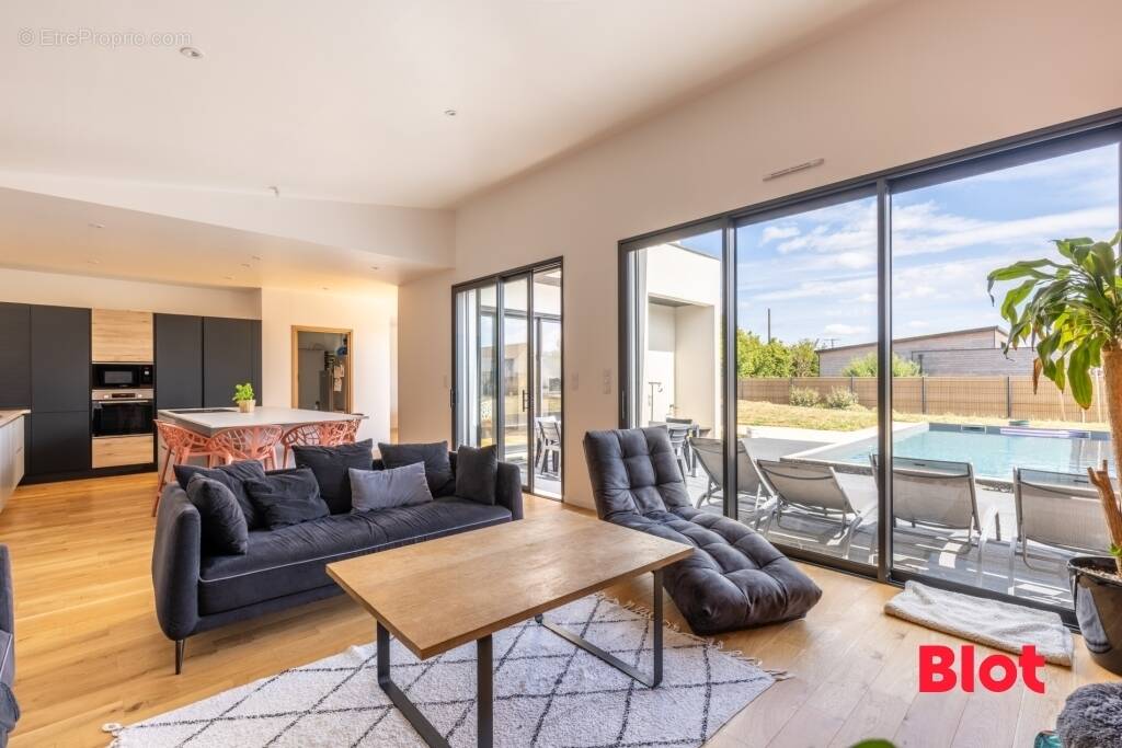 Maison à BOURGBARRE