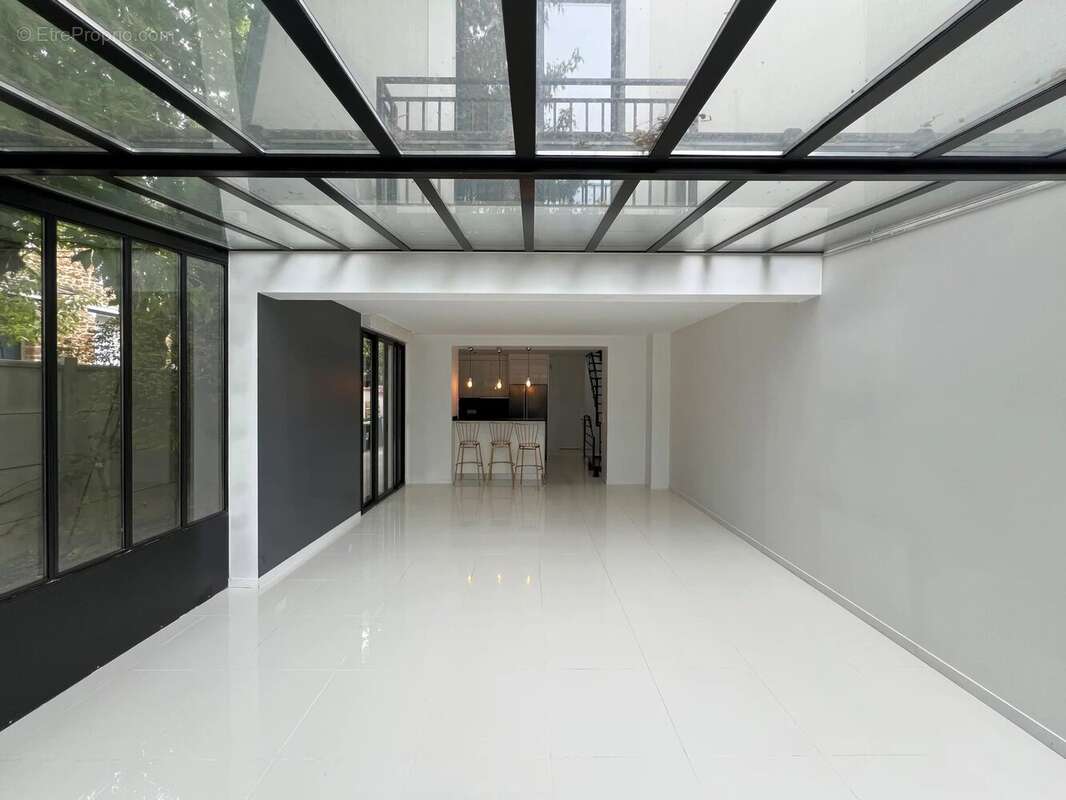 Maison à SAINT-MAUR-DES-FOSSES