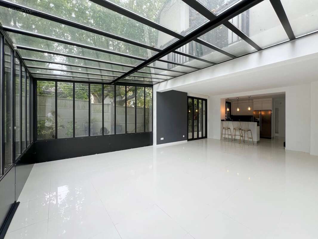 Maison à SAINT-MAUR-DES-FOSSES