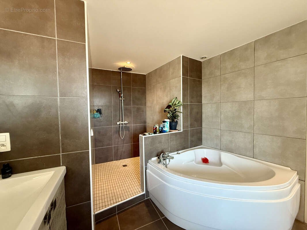 Appartement à VILLENEUVE-DE-LA-RAHO