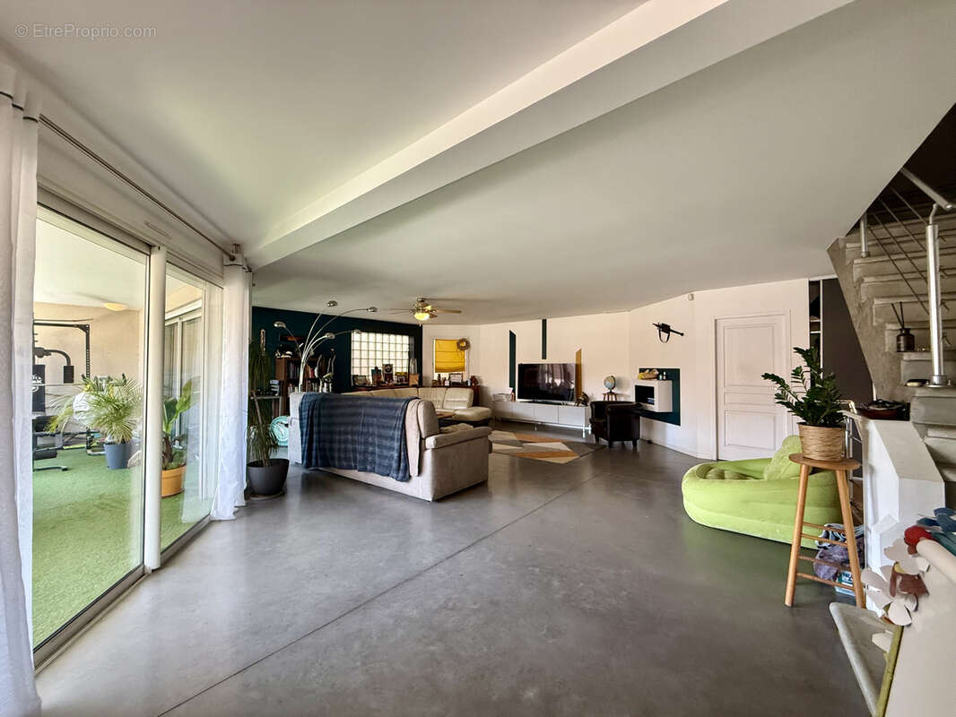 Appartement à VILLENEUVE-DE-LA-RAHO