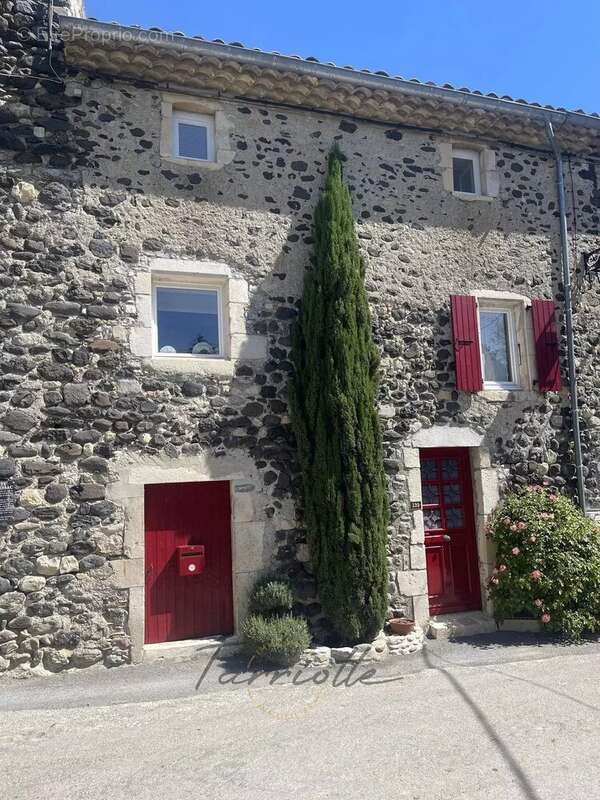 Maison à ALBA-LA-ROMAINE