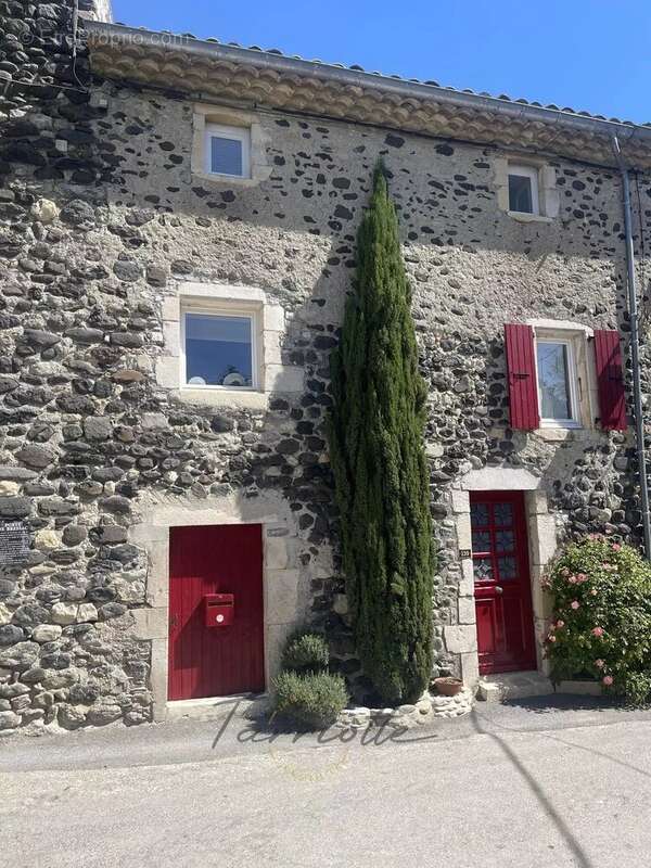 Maison à ALBA-LA-ROMAINE