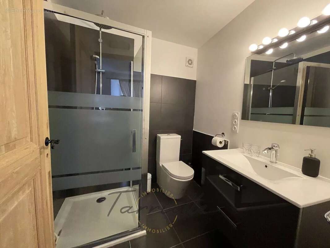 Maison à ALBA-LA-ROMAINE