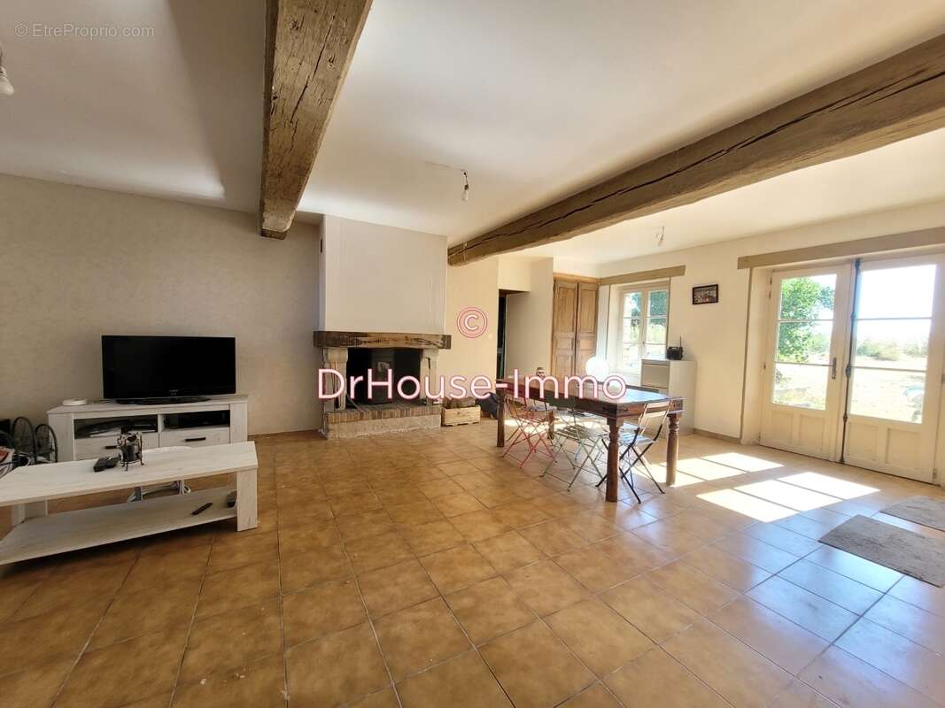 Maison à SAINT-HILAIRE-LES-ANDRESIS