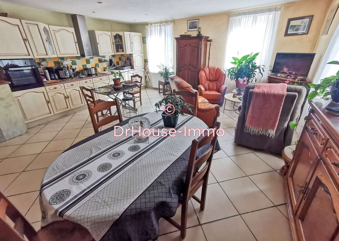 Maison à ARTANNES-SUR-INDRE