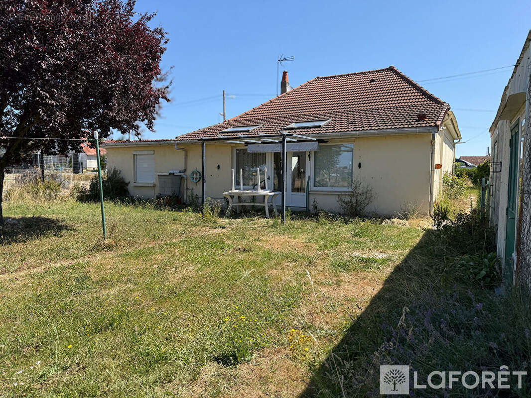 Maison à VILLEFRANCHE-D&#039;ALLIER