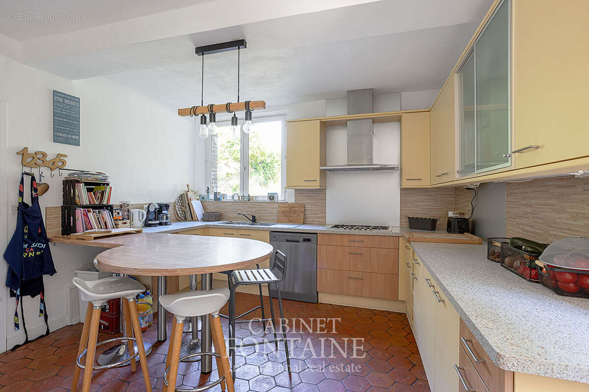 Maison à LACHAPELLE-AUX-POTS