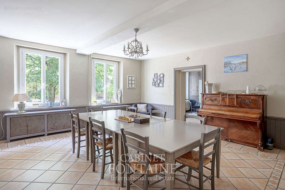 Maison à LACHAPELLE-AUX-POTS