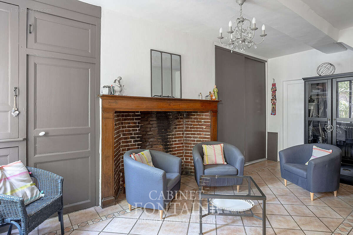 Maison à LACHAPELLE-AUX-POTS